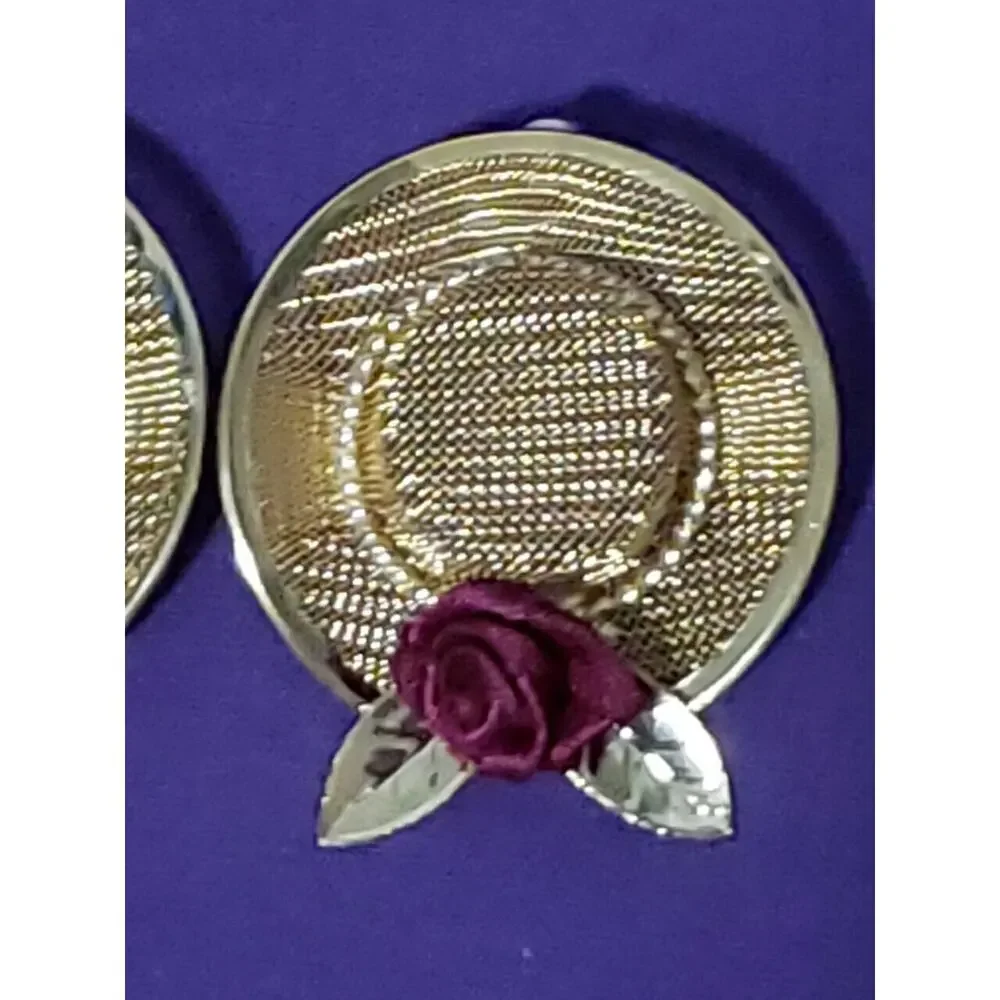 Straw Hat Pierced Earrings In Gold Tone Metal With Burgundy Flower Accent